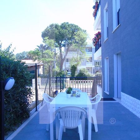 Homiday - Civico 3 Apartment Giulianova Luaran gambar